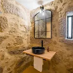 Lemon With Private Indoor Heated Pool - Oporto Lemon Farm, Near Porto Villa