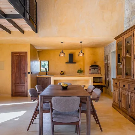 Lemon With Private Indoor Heated Pool - Oporto Lemon Farm, Near Porto Valpedre