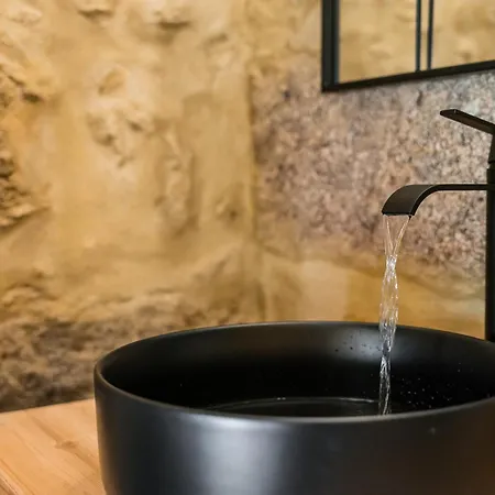 Lemon With Private Indoor Heated Pool - Oporto Lemon Farm, Near Porto *