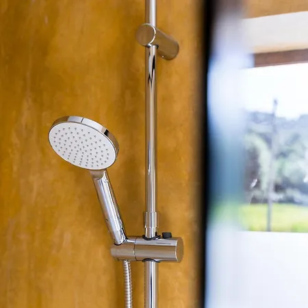 Lemon With Private Indoor Heated Pool - Oporto Lemon Farm, Near Porto Willa Valpedre