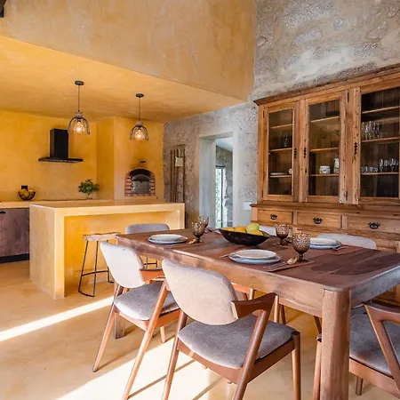 Willa Lemon With Private Indoor Heated Pool - Oporto Lemon Farm, Near Porto Valpedre
