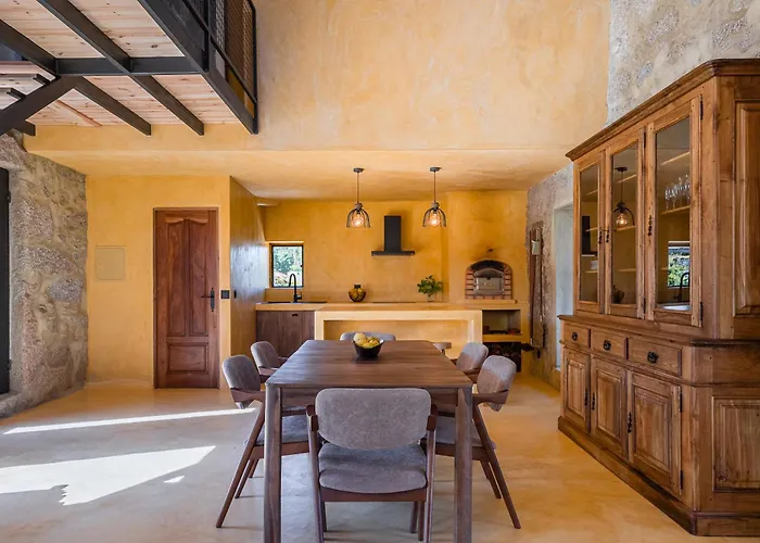 Lemon With Private Indoor Heated Pool - Oporto Lemon Farm, Near Porto Valpedre