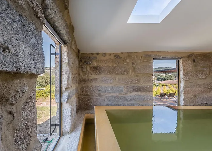 Lemon With Private Indoor Heated Pool - Oporto Lemon Farm, Near Porto