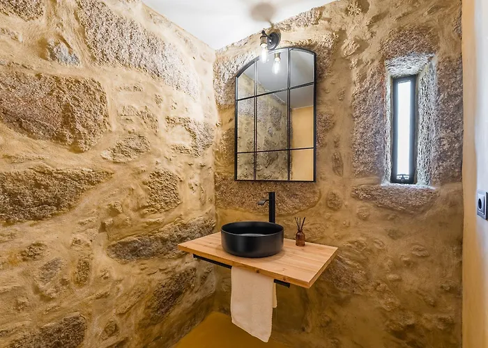 Lemon With Private Indoor Heated Pool - Oporto Lemon Farm, Near Porto Villa